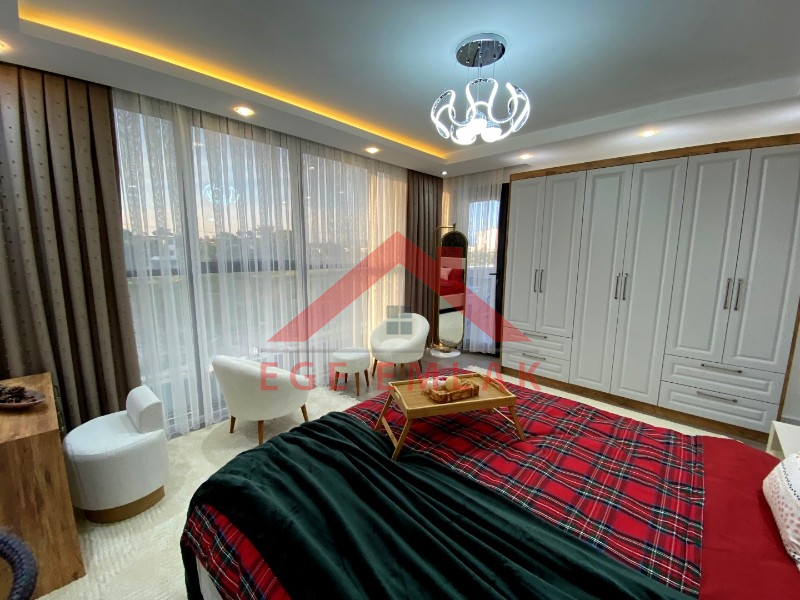 Didim Altınkumda Satılık 4+1 Eşyalı Villa