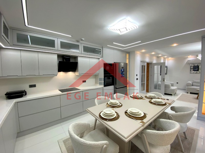 Didim Altınkumda Satılık 4+1 Eşyalı Villa