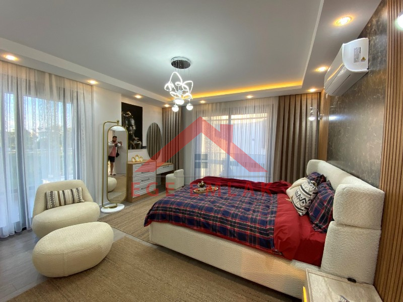 Didim Altınkumda Satılık 4+1 Eşyalı Villa