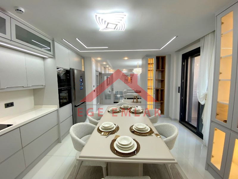 Didim Altınkumda Satılık 4+1 Eşyalı Villa
