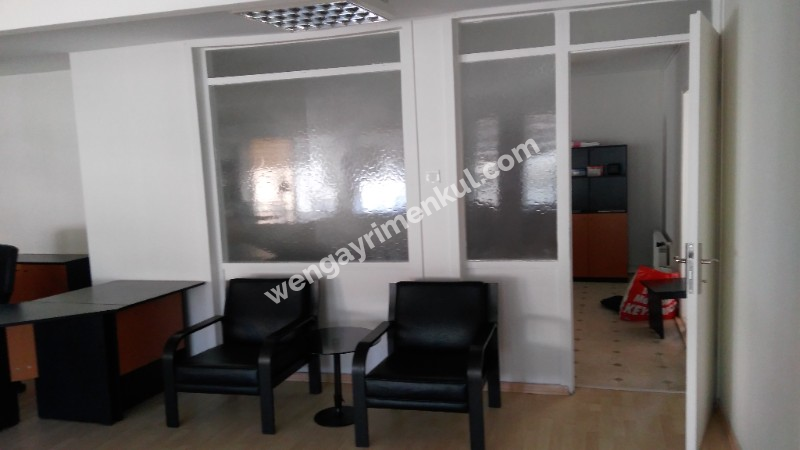 Kızıltoprak Bağdat Caddesi Üzerinde 118 m2 Satılık Eşyalı Ofis