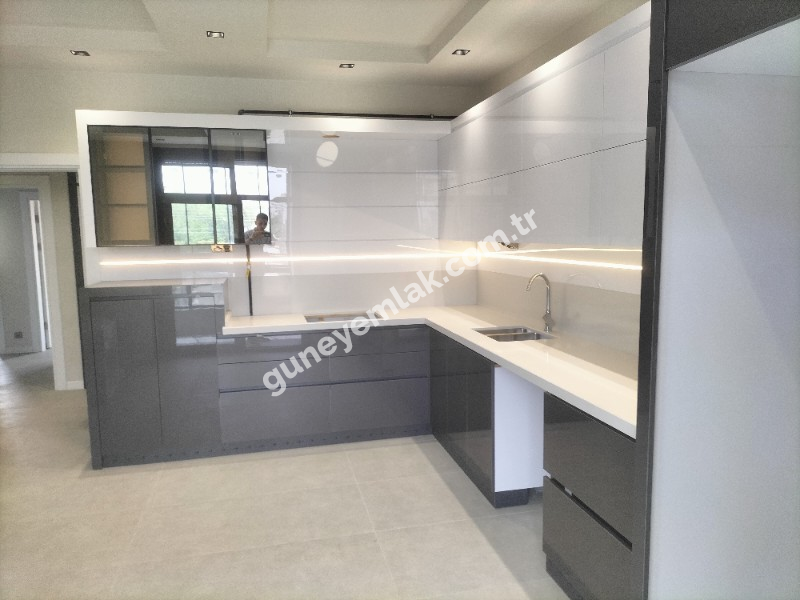 SATILIK YEŞİL ADA MAHALLESİ LÜX 4+1