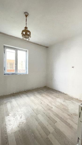 Güvenay - Çorum Kapaklı Ebubekir Camii Karşısı Satılık 2+1 Daire 