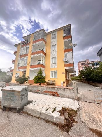 Güvenay - Çorum Bahçelievler İsmail Kakaç İlkokulu Civarı 3+1 Satılık Daire 