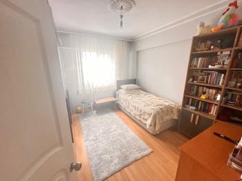 Güvenay - Çorum Bahçelievler İsmail Kakaç İlkokulu Civarı 3+1 Satılık Daire 