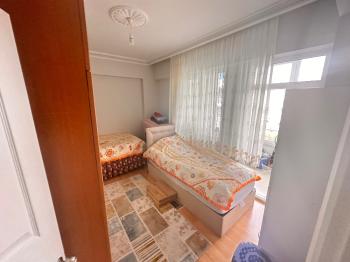 Güvenay - Çorum Bahçelievler İsmail Kakaç İlkokulu Civarı 3+1 Satılık Daire 