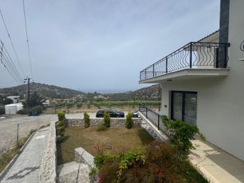 Girne Ilgaz'da Muhteşem Deniz – Dağ Manzaralı Ultra Lüks Özel Kalem Villa !