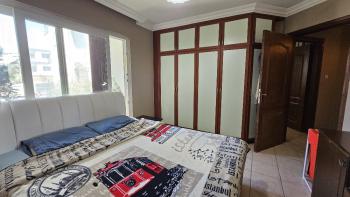 Girne Merkezde Havuzlu bir Site Full Eşyalı Kiralık 3+1