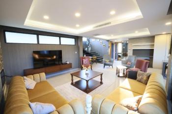 Kıbrıs Girne Ozanköy Bölgesinde Yer Alan Türk Tapulu Satılık Lüx 4+1 Villa 