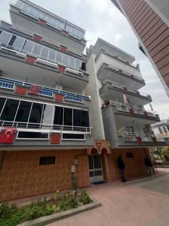 EMLAK HABERCİSİ' NDEN MUDANYA GÜZELYALI YALI MAHALLESİ'NDE DENİZE YAKIN OTOPARKLI SİTEDE ASANSÖRLÜ 5.KAT 2+1 