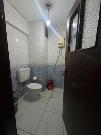EMLAK HABERCİSİ' NDEN MUDANYA GÜZELYALI YALI MAHALLESİ'NDE DENİZE YAKIN OTOPARKLI SİTEDE ASANSÖRLÜ 5.KAT 2+1 