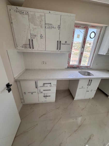 Güzeltepe'de Metroya Yakın, Sıfır 2+1 Daire – Asansörlü, Balkonlu, Kapalı Mutfaklı