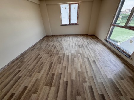 Güzeltepe'de Metroya Yakın, Sıfır 2+1 Daire – Asansörlü, Balkonlu, Kapalı Mutfaklı