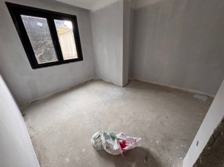 Alibeyköy Çarşı İçinde Sıfır 2+1 Daire – Balkonlu, Kapalı Mutfaklı, Asansörlü