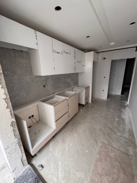 Alibeyköy Çarşı İçinde Sıfır 2+1 Daire – Balkonlu, Kapalı Mutfaklı, Asansörlü