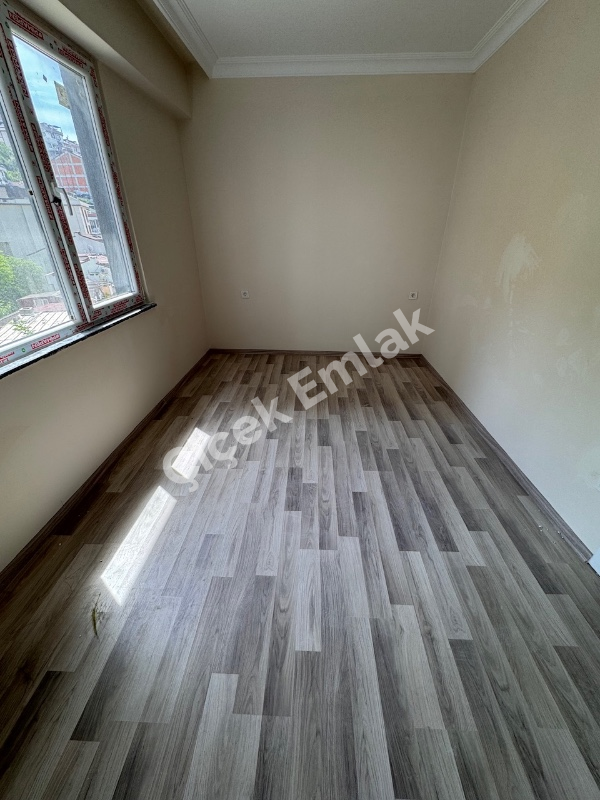 Güzeltepe'de Metroya Yakın, Sıfır 2+1 Daire – Asansörlü, Balkonlu, Kapalı Mutfaklı