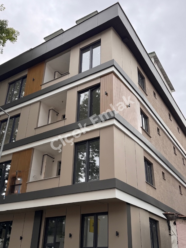 Alibeyköy Çarşı İçinde Sıfır 2+1 Daire – Balkonlu, Kapalı Mutfaklı, Asansörlü