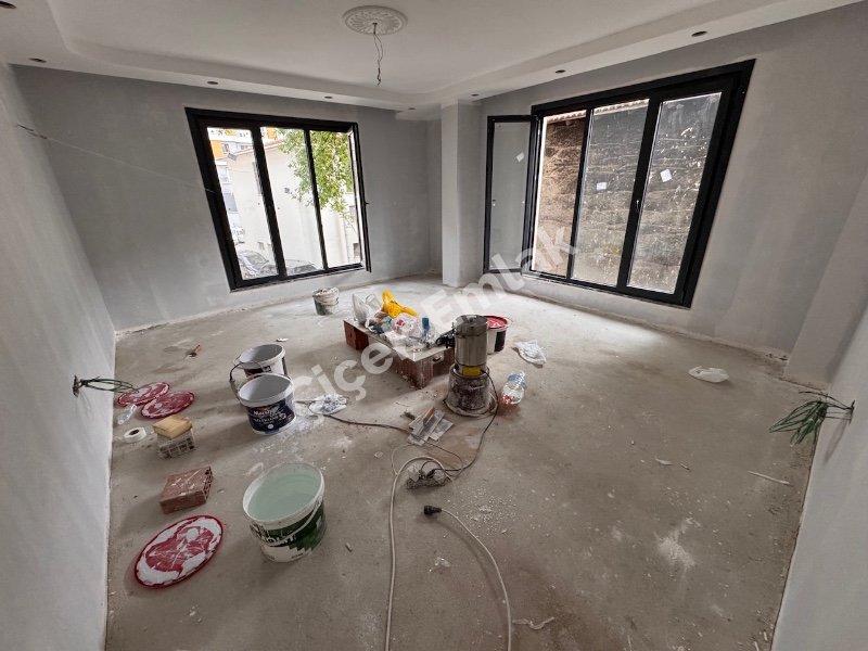 Alibeyköy Çarşı İçinde Sıfır 2+1 Daire – Balkonlu, Kapalı Mutfaklı, Asansörlü