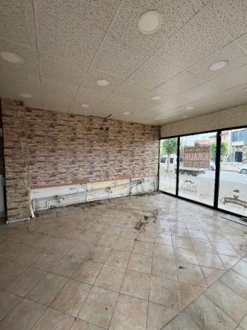 AFYON ÜÇOK EMLAKTAN ESENTEPE KÖŞE CADDE ÜZERİ KİRALIK DÜKKAN