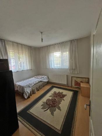 AFYON ÜÇOK EMLAKTAN ALİ İHSAN PAŞA MAHALLESİNDE 3+1 EŞYALI BAHÇE KATI DAİRE 