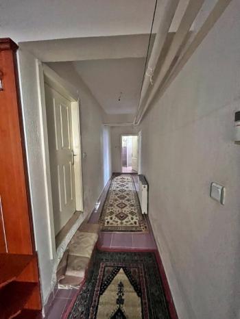 AFYON ÜÇOK EMLAKTAN ALİ İHSAN PAŞA MAHALLESİNDE 3+1 EŞYALI BAHÇE KATI DAİRE 