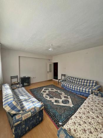 AFYON ÜÇOK EMLAKTAN ALİ İHSAN PAŞA MAHALLESİNDE 3+1 EŞYALI BAHÇE KATI DAİRE 