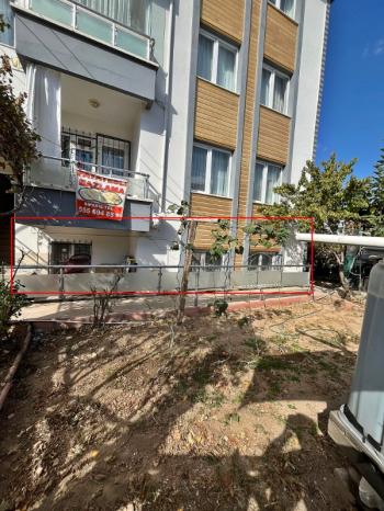 AFYON ÜÇOK EMLAKTAN ALİ İHSAN PAŞA MAHALLESİNDE 3+1 EŞYALI BAHÇE KATI DAİRE 