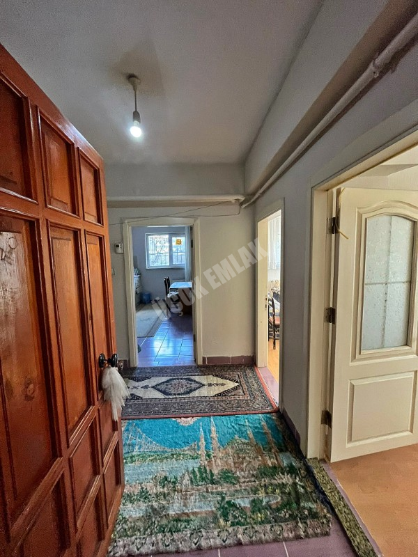 AFYON ÜÇOK EMLAKTAN ALİ İHSAN PAŞA MAHALLESİNDE 3+1 EŞYALI BAHÇE KATI DAİRE 