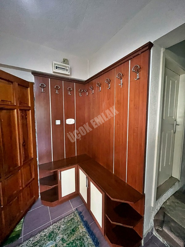 AFYON ÜÇOK EMLAKTAN ALİ İHSAN PAŞA MAHALLESİNDE 3+1 EŞYALI BAHÇE KATI DAİRE 