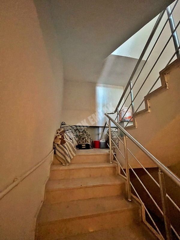AFYON ÜÇOK EMLAKTAN ALİ İHSAN PAŞA MAHALLESİNDE 3+1 EŞYALI BAHÇE KATI DAİRE 