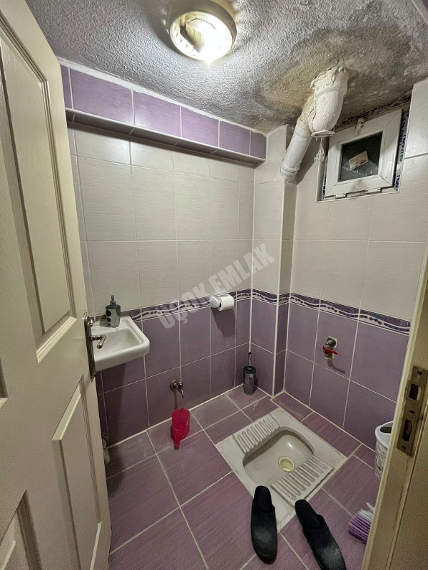 AFYON ÜÇOK EMLAKTAN ALİ İHSAN PAŞA MAHALLESİNDE 3+1 EŞYALI BAHÇE KATI DAİRE 