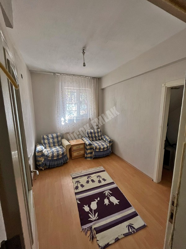 AFYON ÜÇOK EMLAKTAN ALİ İHSAN PAŞA MAHALLESİNDE 3+1 EŞYALI BAHÇE KATI DAİRE 