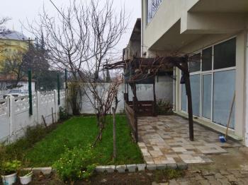 SATILIK BAHÇE İÇİNDE İKİ KATLI MÜSTAKİL EV