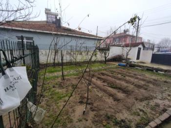 SATILIK BAHÇE İÇİNDE İKİ KATLI MÜSTAKİL EV