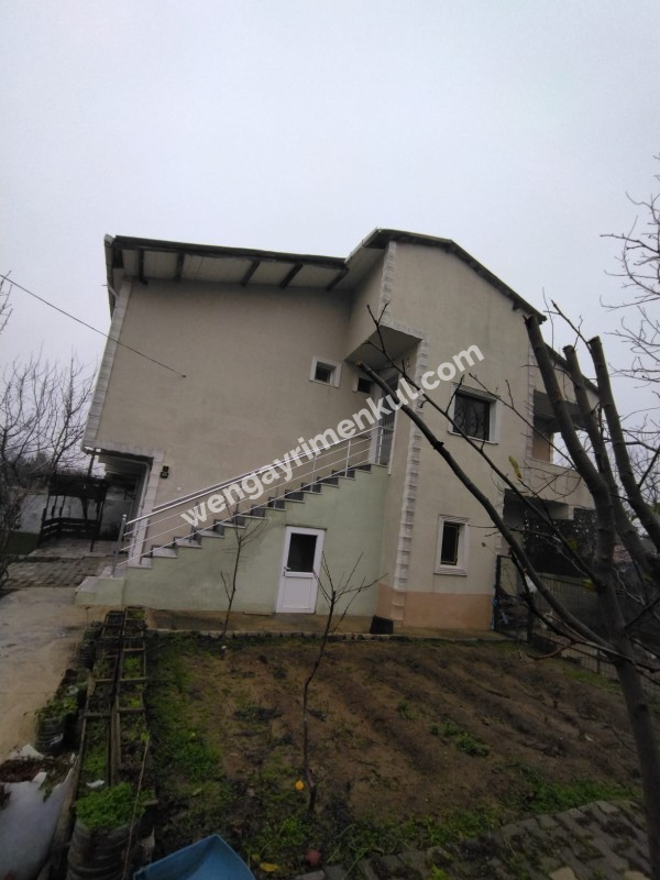 SATILIK BAHÇE İÇİNDE İKİ KATLI MÜSTAKİL EV