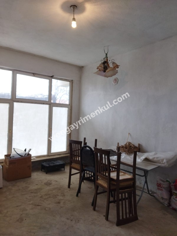 SATILIK BAHÇE İÇİNDE İKİ KATLI MÜSTAKİL EV