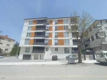 GÜVENAY – ÇORUM MERKEZ KALE MAHALLESİ MUTLU CADDESİ – 3+1 SATILIK ARA KAT DAİRE