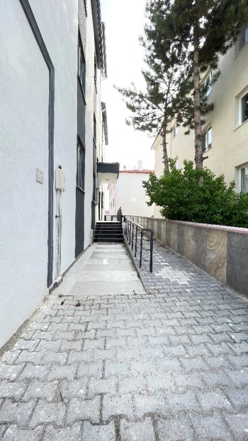 GÜVENAY – ÇORUM ATA CADDESİ LOZAN EVLER KARŞISI – SATILIK 3+1 DAİRE