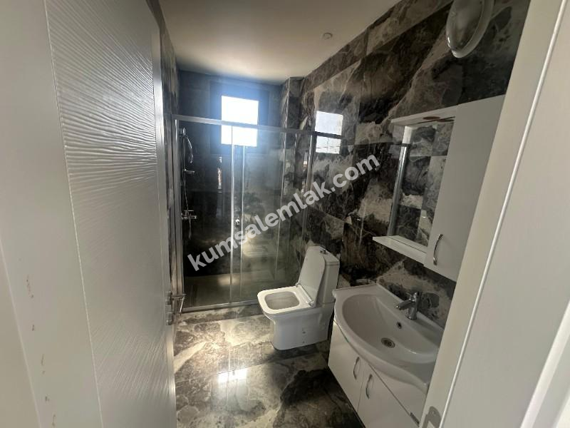 LEFKOŞA DUMLUPINAR BÖLGESİNDE ŞEHRİN GÖBEĞİNDE DAĞ VE ŞEHİR MANZARALI 2+1 PENTHOUSE