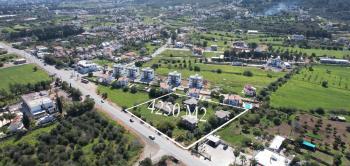 Kıbrıs Girne Karşıyaka Bölgesinde Ana Yol Üzeri Ticari  satılık 4250 m2 Arazi 