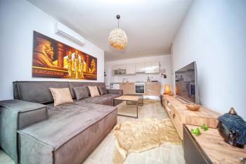 Girne Karakumda Site İçerisinde Satılık Türk Malı 1+1 Daire 