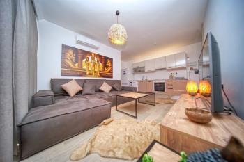 Girne Karakumda Site İçerisinde Satılık Türk Malı 1+1 Daire 