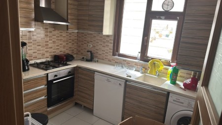 Yeşilpınar Çay Sokak’ta Eşyalı 2+1 Kiralık Daire | 1. Kat, Kombili