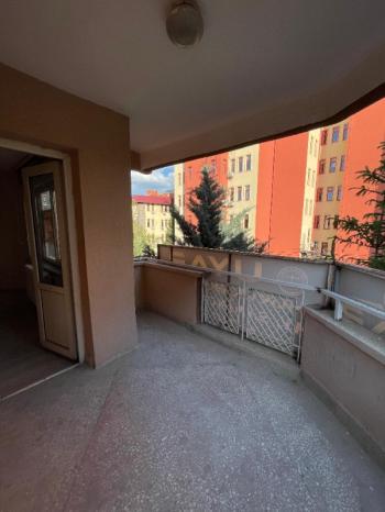 AFYON ÜÇOK EMLAKTAN İSTİKLAL MAH KİRALIK 3+1 TEMİZ DAİRE