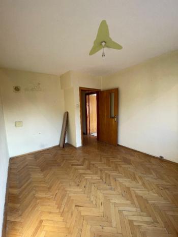 AFYON ÜÇOK EMLAKTAN İSTİKLAL MAH KİRALIK 3+1 TEMİZ DAİRE