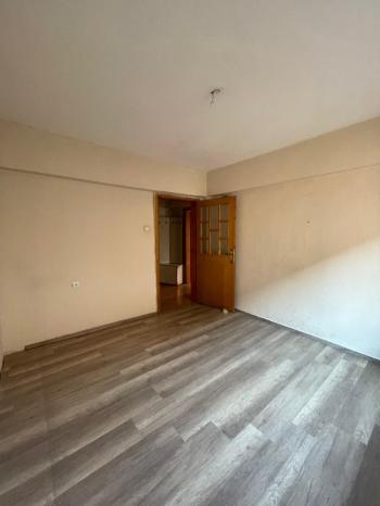 AFYON ÜÇOK EMLAKTAN İSTİKLAL MAH KİRALIK 3+1 TEMİZ DAİRE