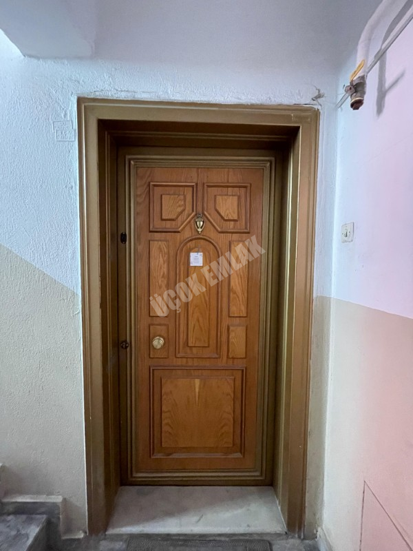 AFYON ÜÇOK EMLAKTAN İSTİKLAL MAH KİRALIK 3+1 TEMİZ DAİRE