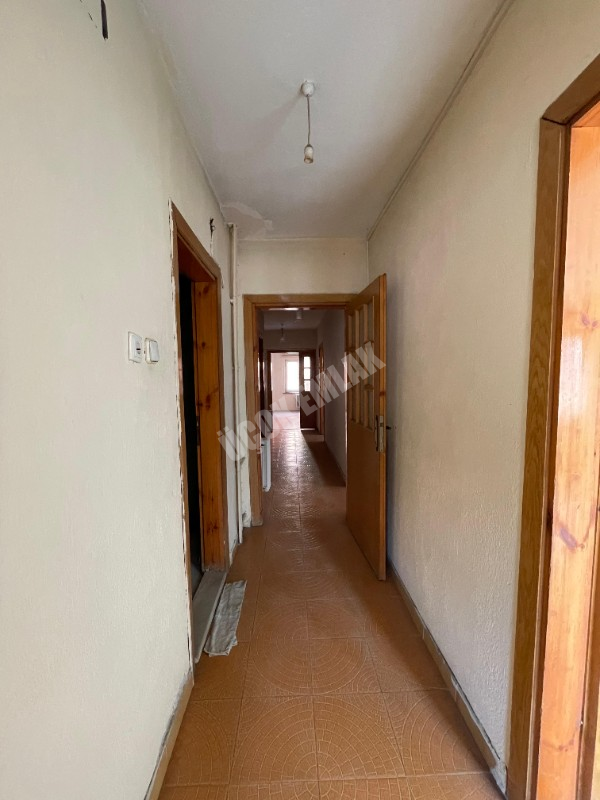 AFYON ÜÇOK EMLAKTAN İSTİKLAL MAH KİRALIK 3+1 TEMİZ DAİRE