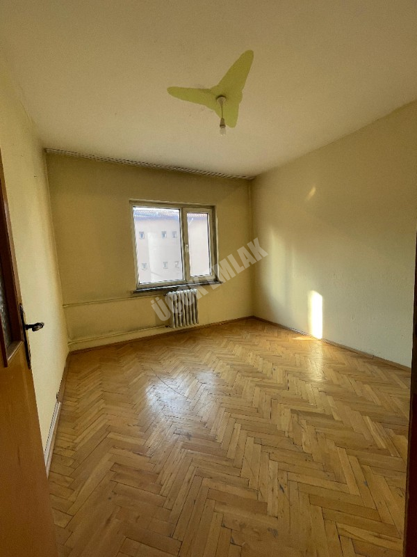 AFYON ÜÇOK EMLAKTAN İSTİKLAL MAH KİRALIK 3+1 TEMİZ DAİRE