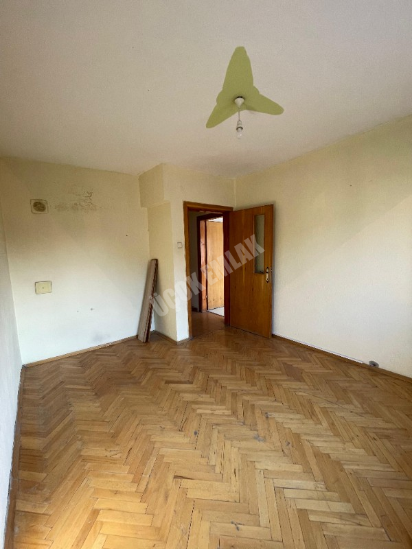 AFYON ÜÇOK EMLAKTAN İSTİKLAL MAH KİRALIK 3+1 TEMİZ DAİRE